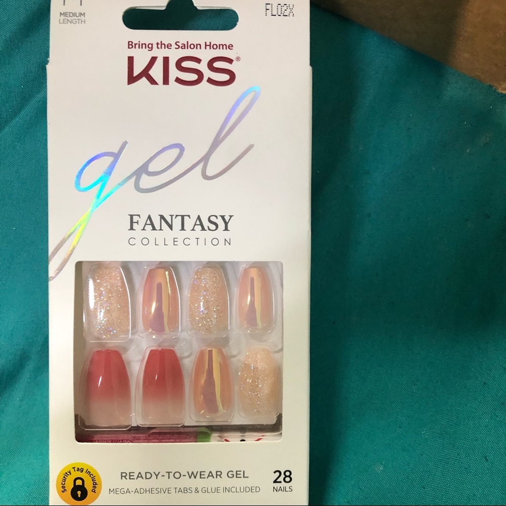 KISS GEL NAILS